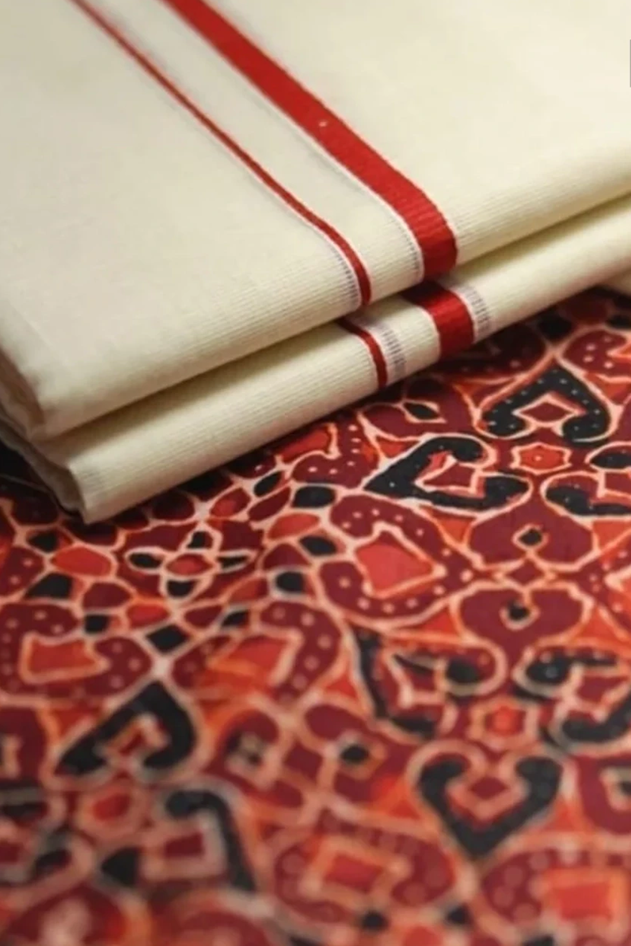Vaani- Beautiful Kerala Traditional Set Mund