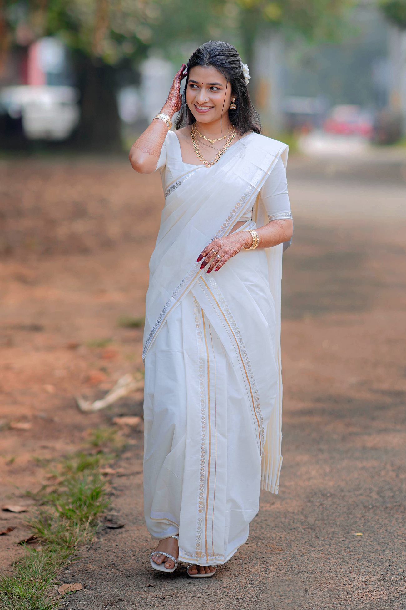 Kavya - Premium Golden Puliyilakkara Settumund with Golden Foil Printed Border with Blouse