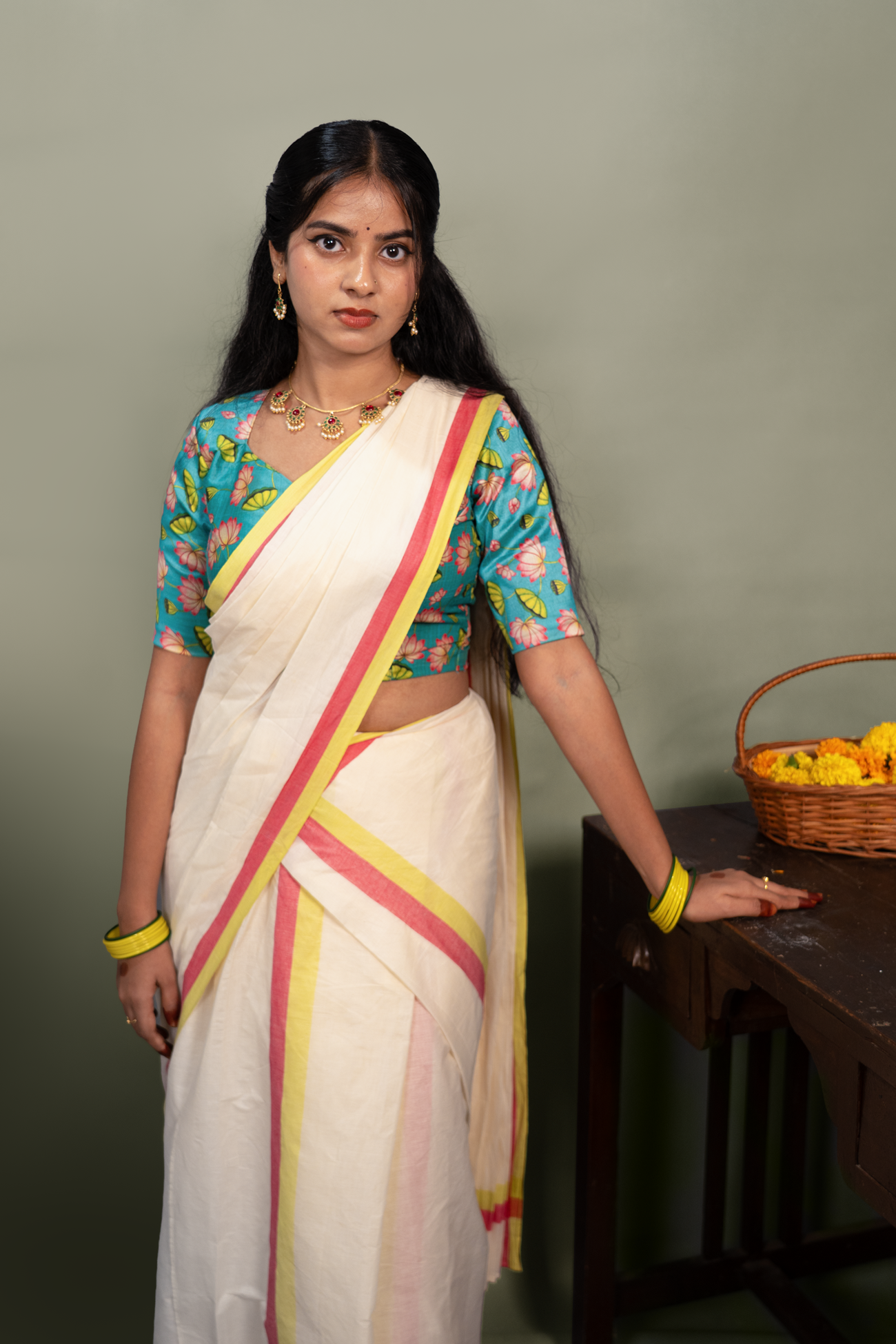 Kamala - Pure Cotton Mulloth Settumund with Matching Printed Blouse Material