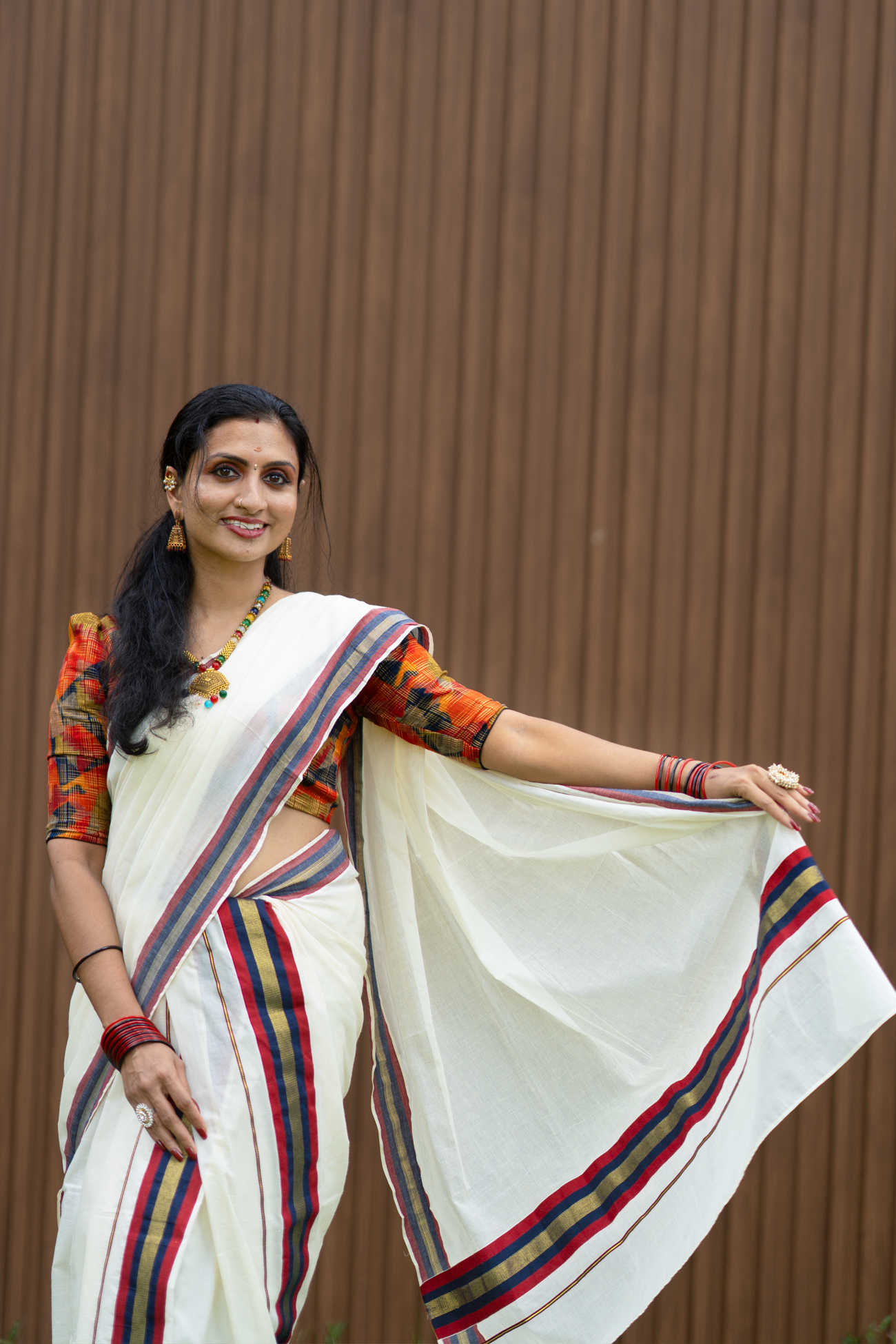 Hiranmayi Settumundu with Multicolour Striped Border & Printed Blouse Material
